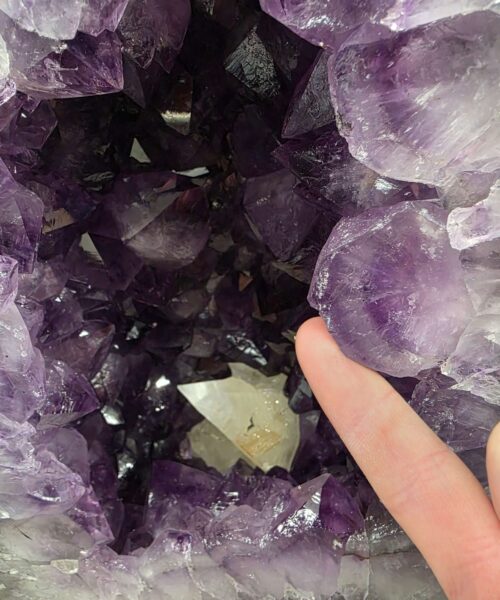 Amethyst Crystal Geode 1027 Premium Queen Grade 8.6kg H27xW19xD15cm - Image 9