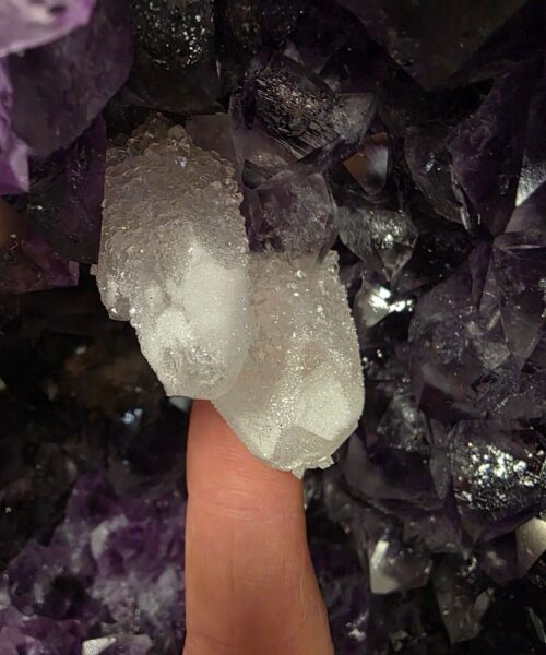 Amethyst Crystal Geode 1061 Premium Queen Grade 14.22kg H31xW28xD15cm - Image 5