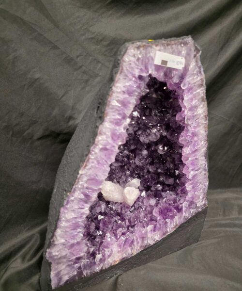Amethyst Crystal Geode 1074 Premium Queen Grade 14.76kg H33xW28xD15cm - Image 2