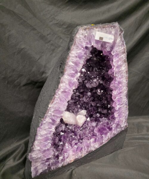 Amethyst Crystal Geode 1074 Premium Queen Grade 14.76kg H33xW28xD15cm - Image 3