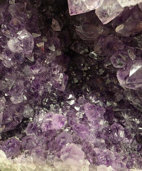 Amethyst Crystal Geode 1088 Premium Queen Grade 16.46kg H26xW29xD18cm - Image 5