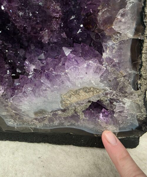 Amethyst Crystal Geode 1092 Premium Queen Grade 18.73kg H38xW23xD17cm - Image 6