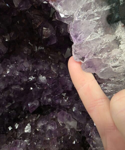 Amethyst Crystal Geode 1099 Premium Queen Grade 15kg H42xW21xD15cm - Image 8