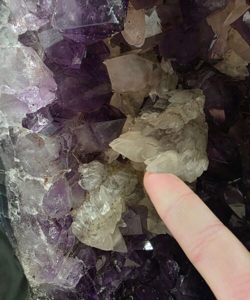 Amethyst Crystal Geode 1087 Premium Queen Grade 14.42kg H35xW24xD15cm - Image 5