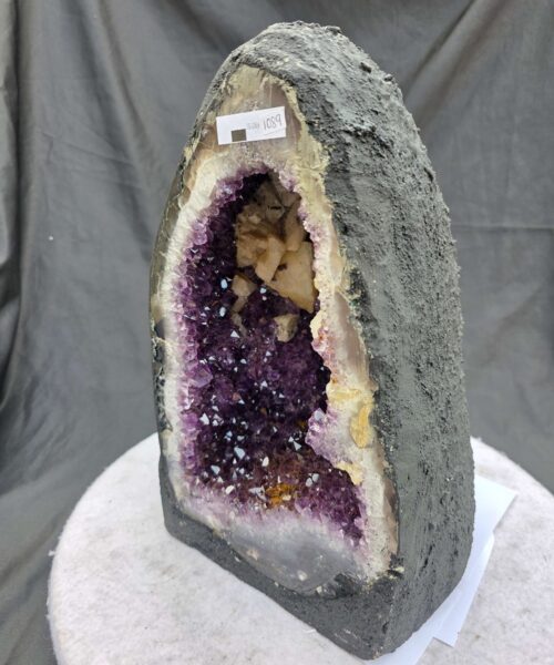Amethyst Crystal Geode 1089 Premium Queen Grade 15.33kg H33xW20xD18cm - Image 3