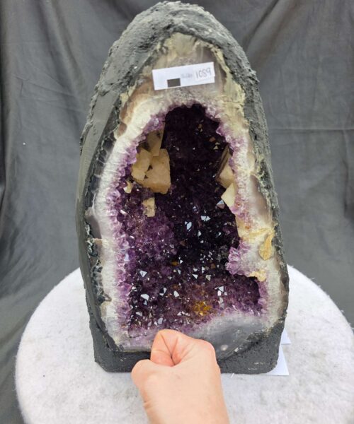Amethyst Crystal Geode 1089 Premium Queen Grade 15.33kg H33xW20xD18cm - Image 4