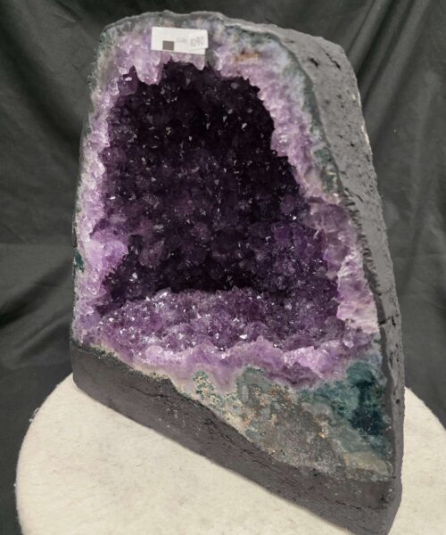 Amethyst Crystal Geode 1090 Premium Queen Grade 17.31kg H33xW31xD17cm - Image 3