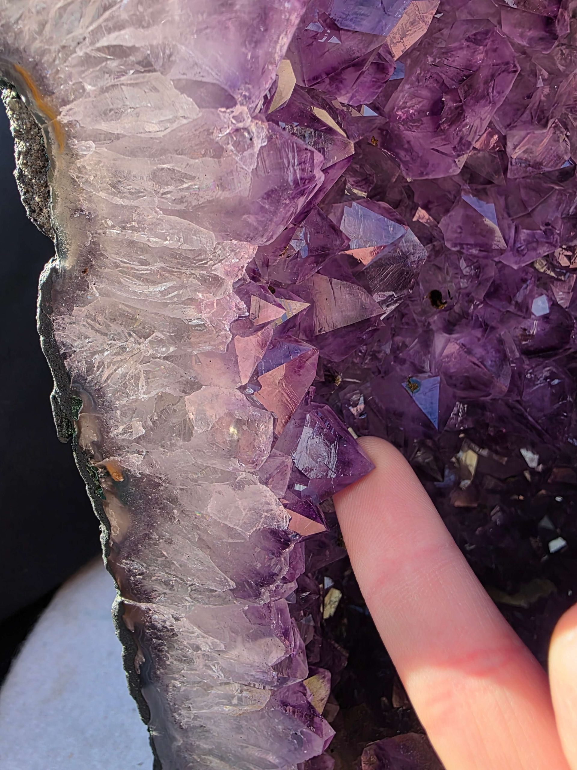 Amethyst Geode 1094 8-9