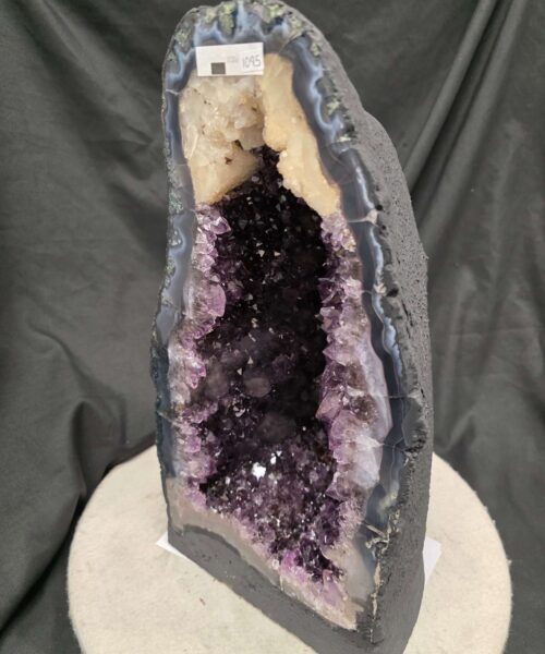 Amethyst Crystal Geode 1095 Premium Queen Grade 17.37kg H40xW20xD20cm - Image 3
