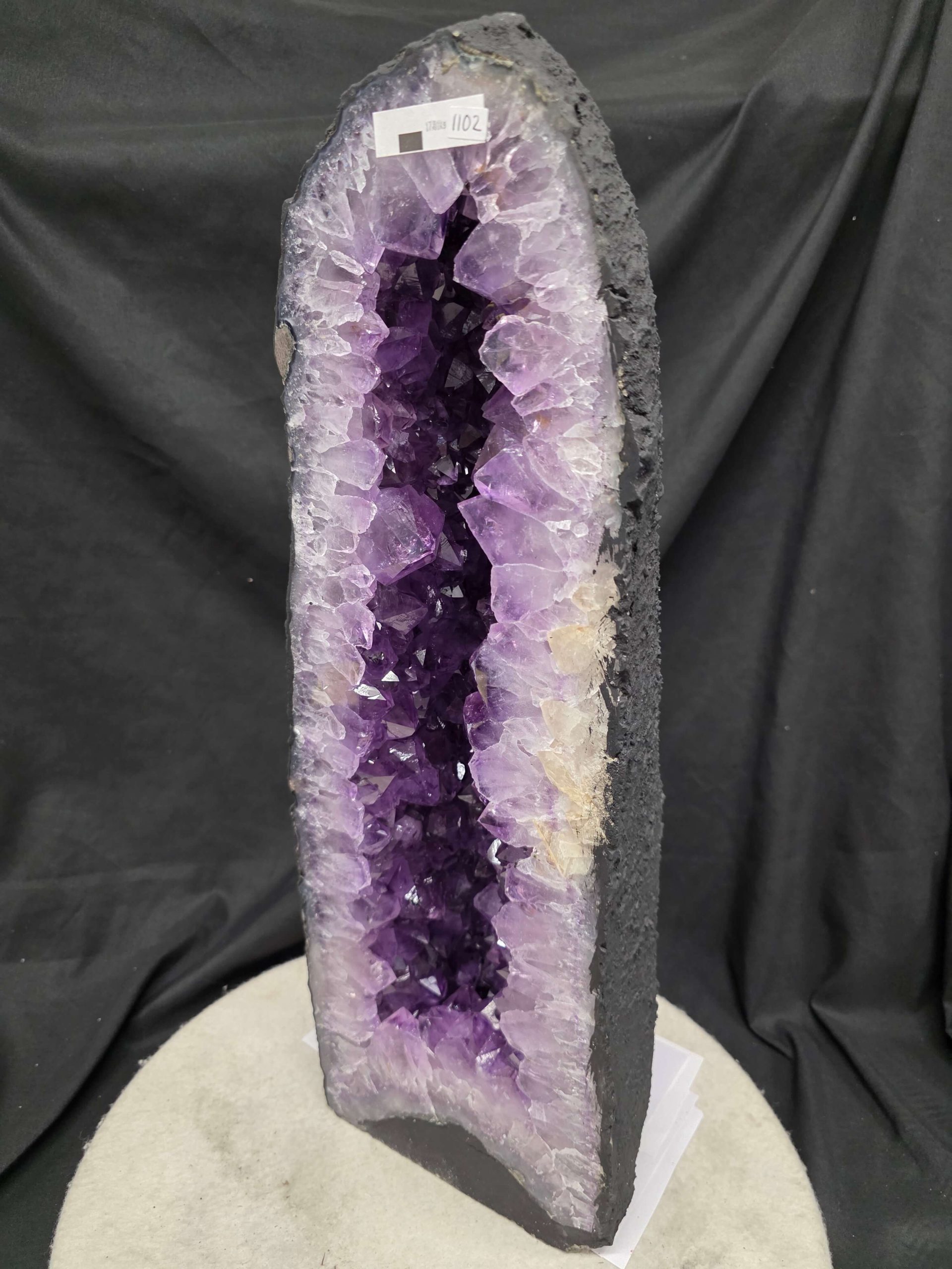 Amethyst Geode 1102 3-9
