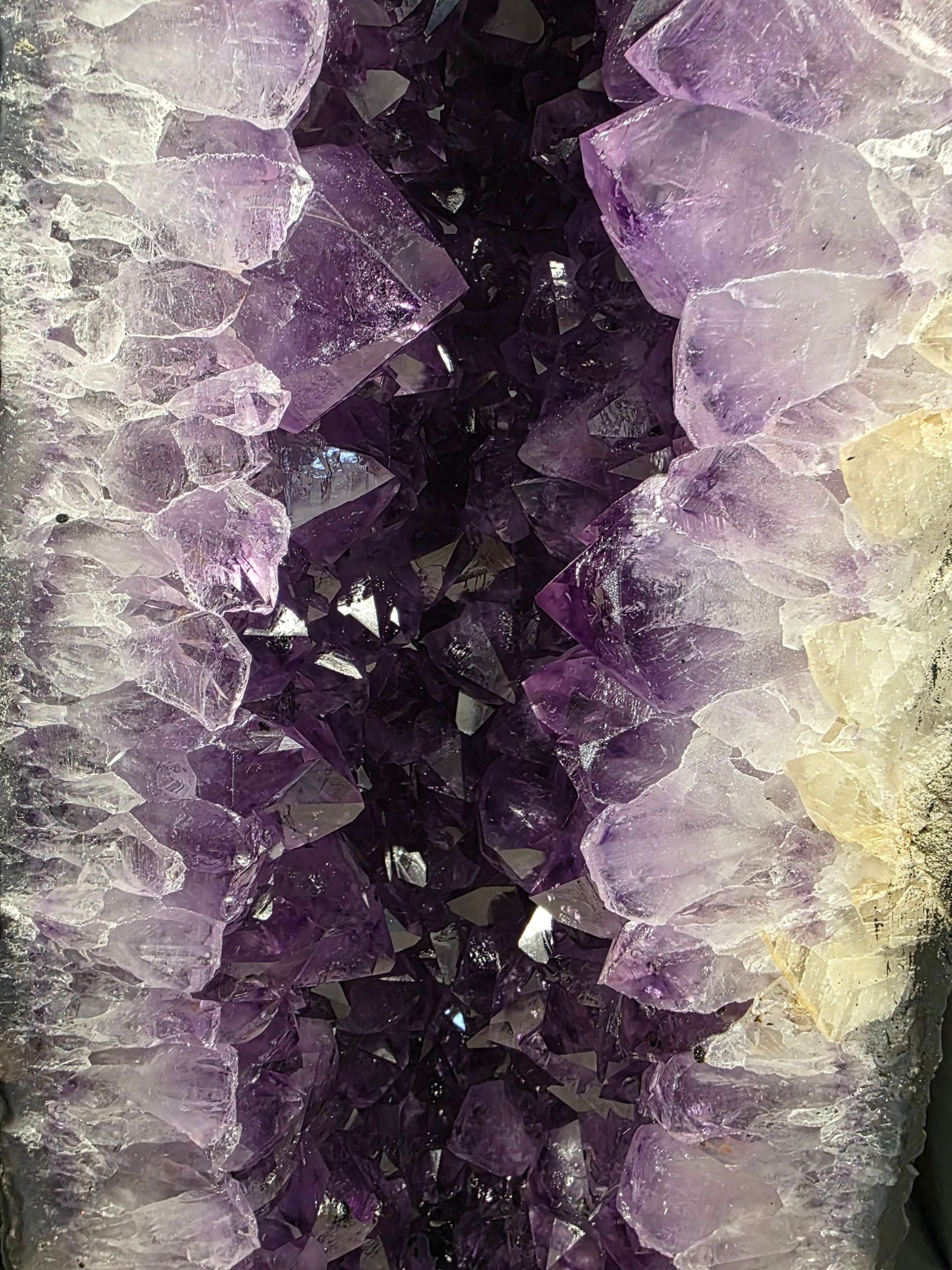Amethyst Geode 1102 6-9