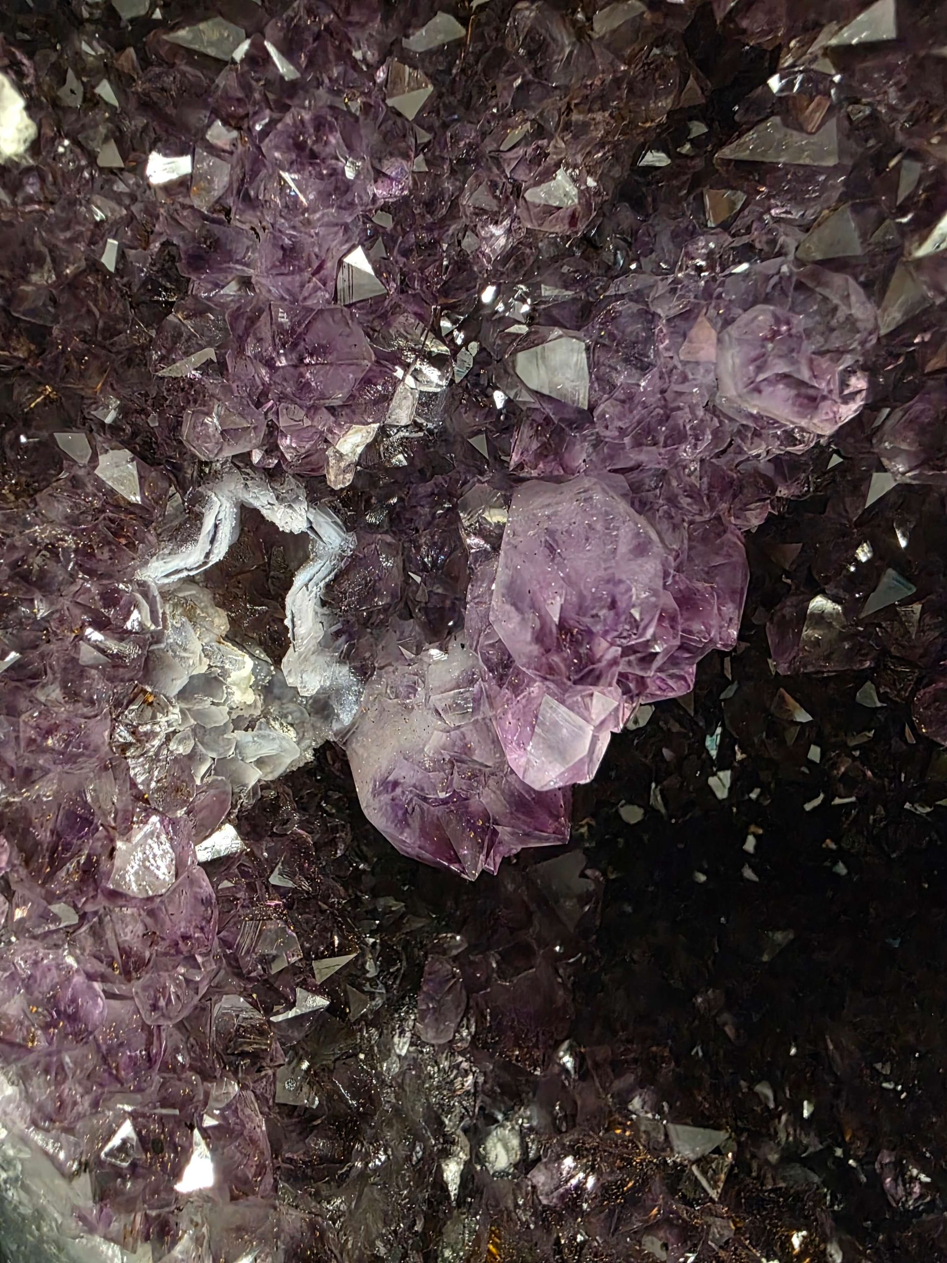 Amethyst Geode 1103 9-9