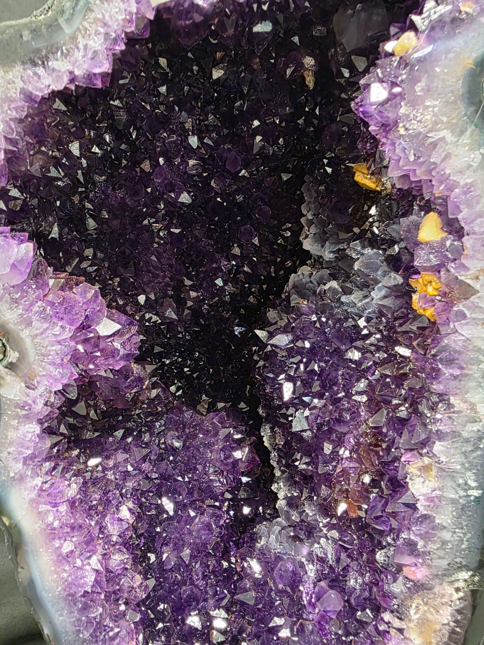 Amethyst Geode 1104 9-9