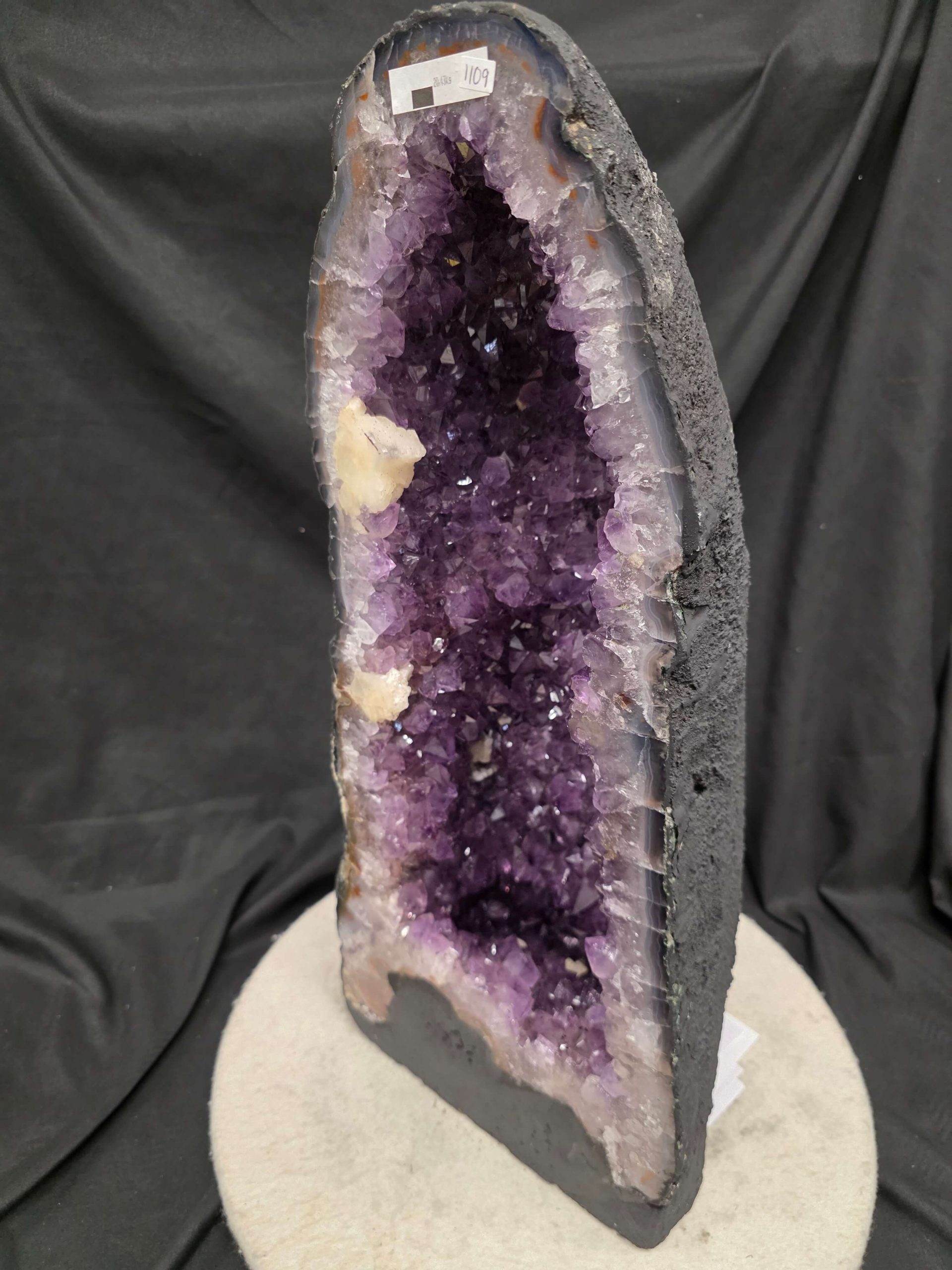 Amethyst Geode 1109 3-9