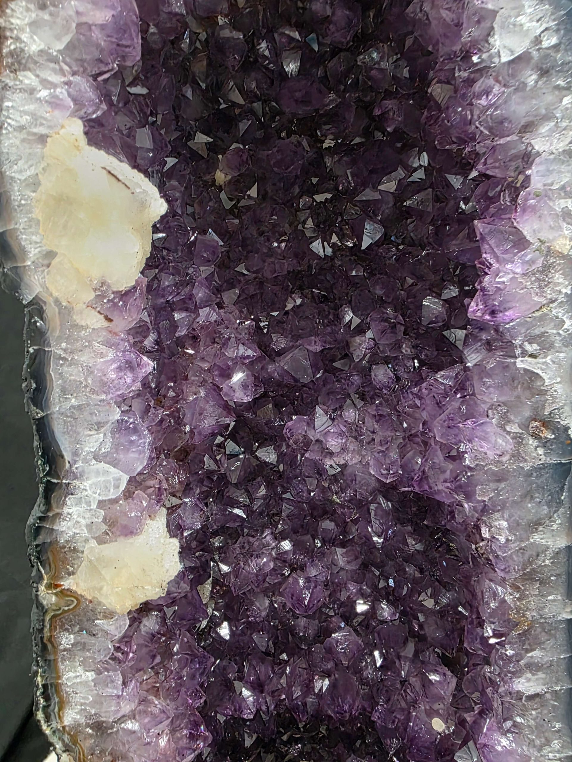 Amethyst Geode 1109 9-9