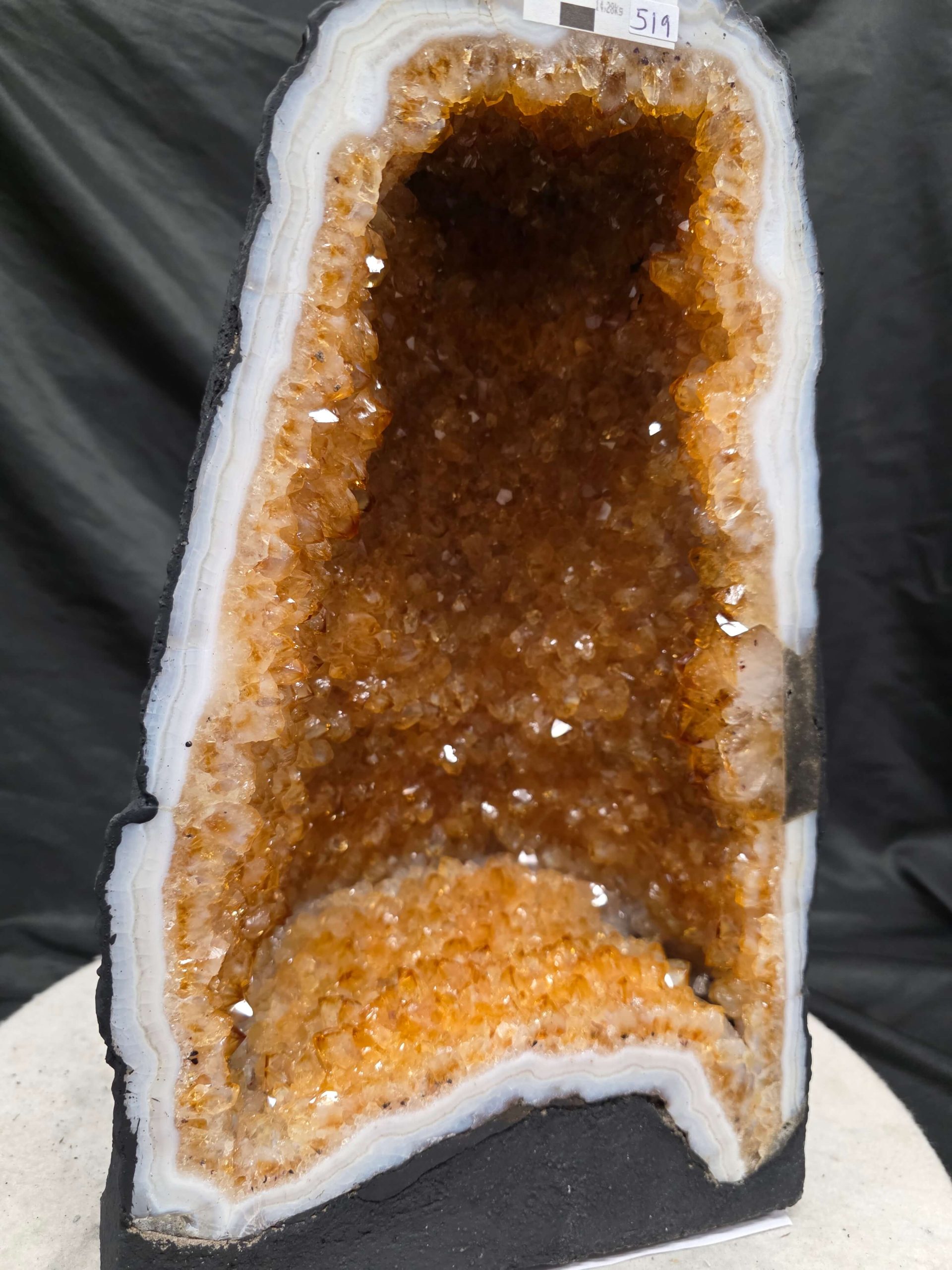 Citrine Geode 519 10-12