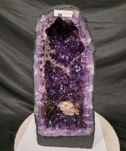 Amethyst Crystal Geode 1076 Premium Queen Grade 11.72kg H42xW20xD13cm