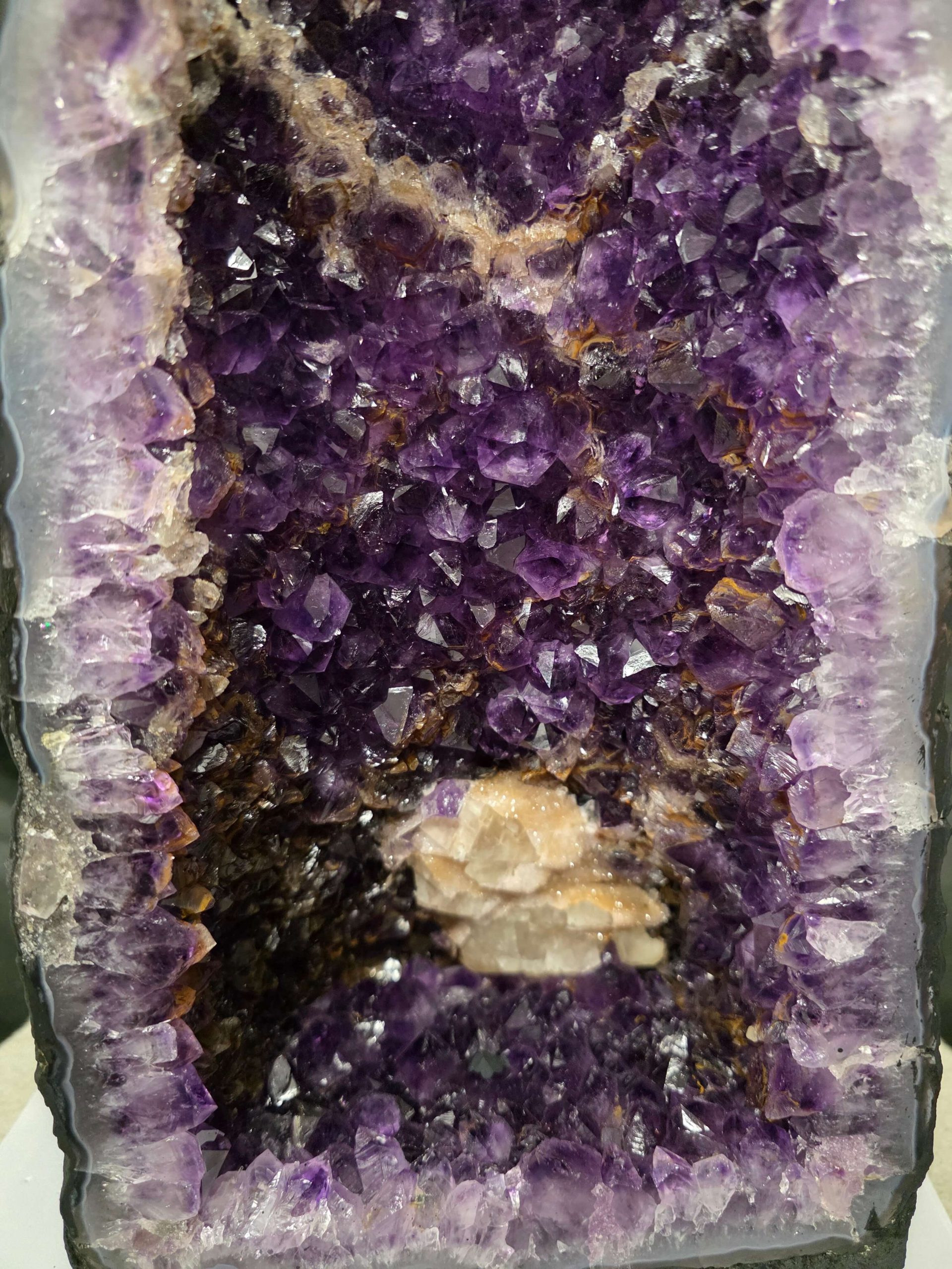 Amethyst Geode 1076 8-12