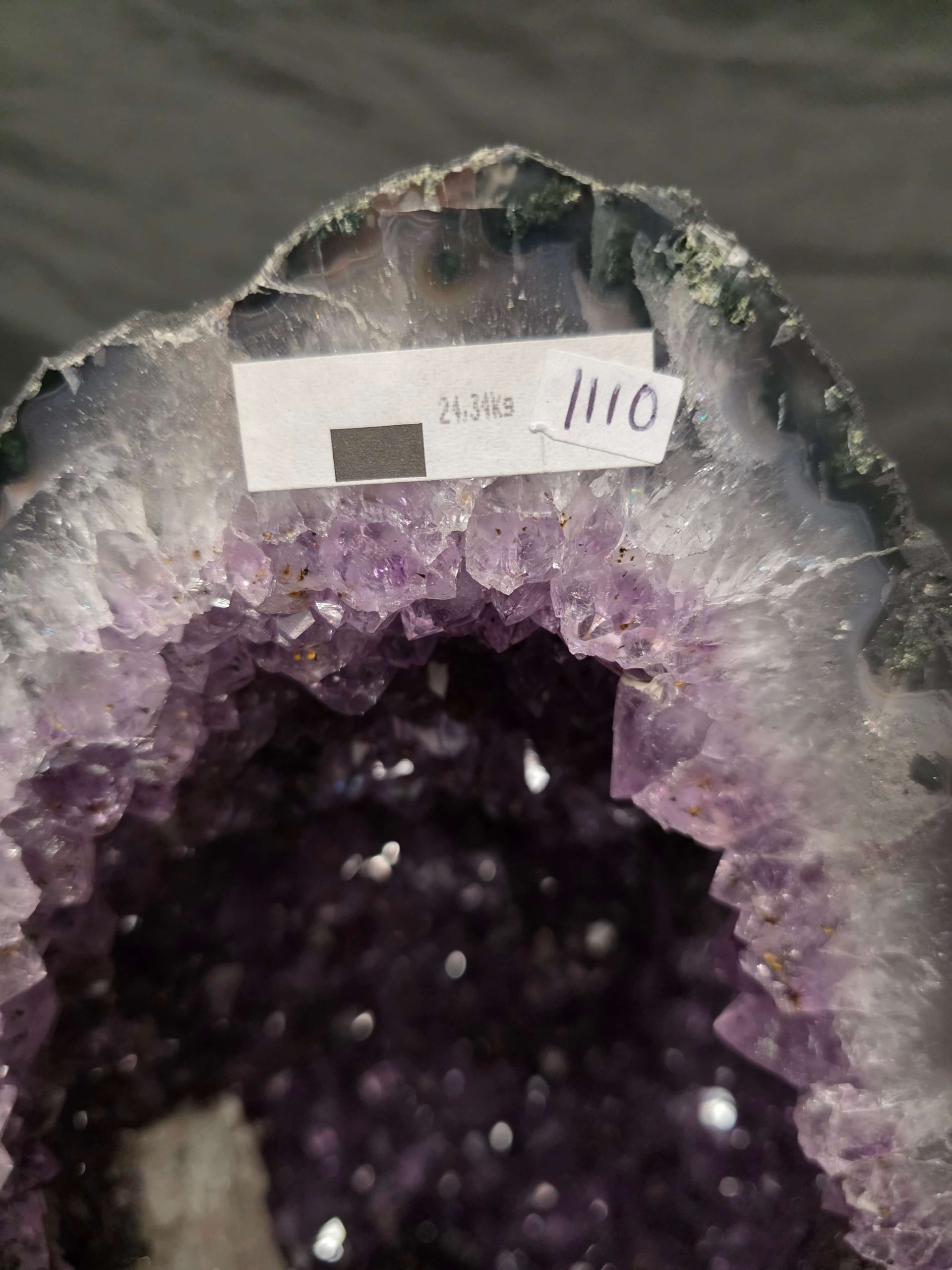 Amethyst Geode 1110 12-12