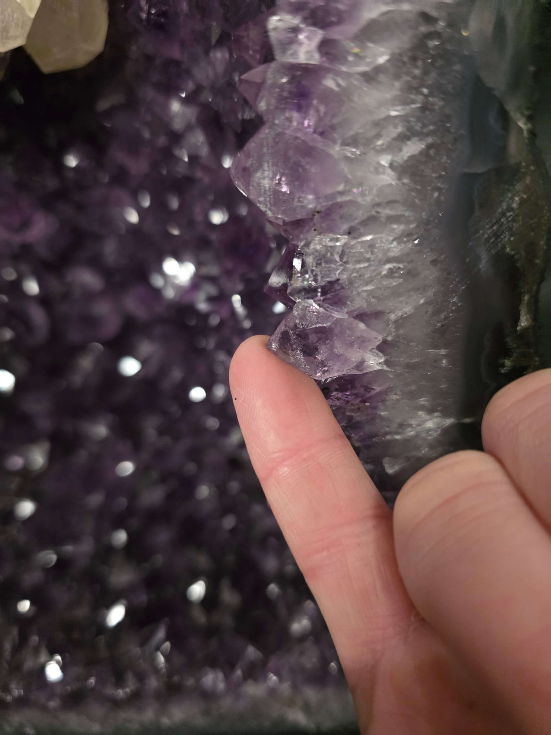 Amethyst Geode 1111 10-12