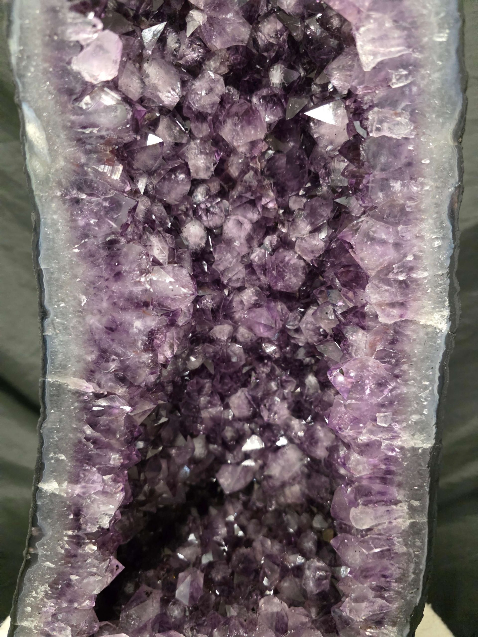 Amethyst Geode 1115 5-12