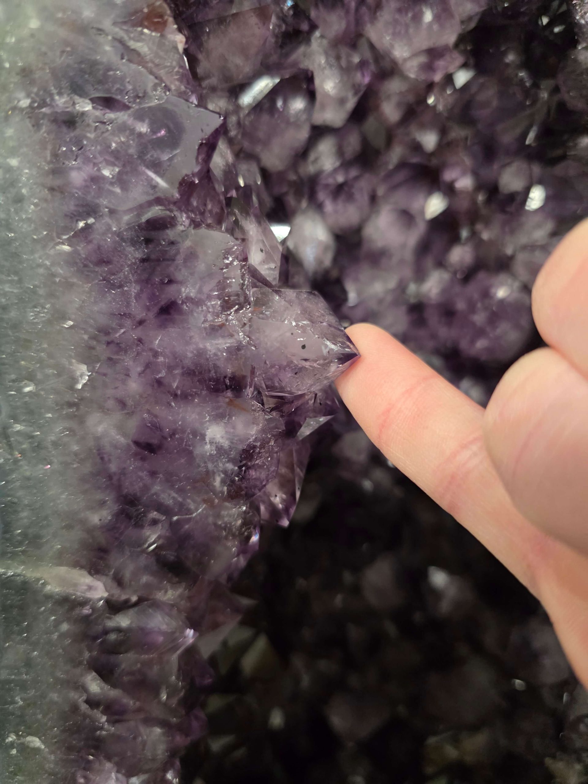 Amethyst Geode 1115 7-12
