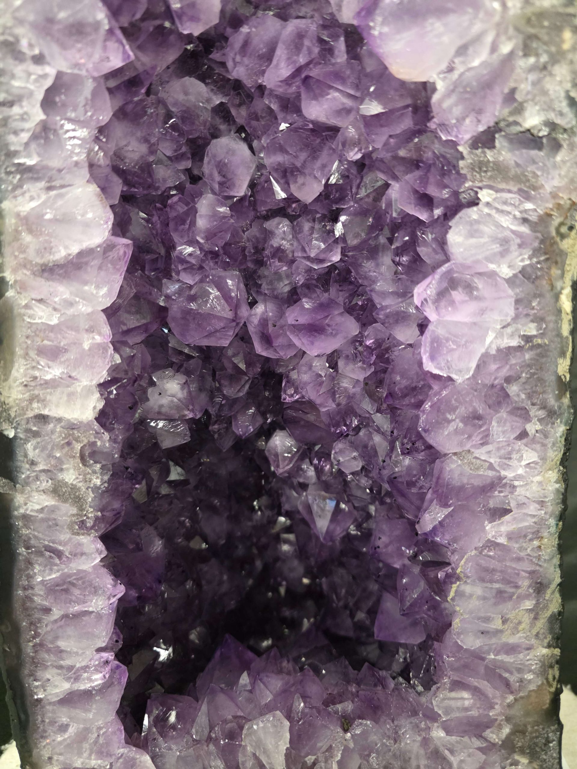 Amethyst Geode 1116 11-12