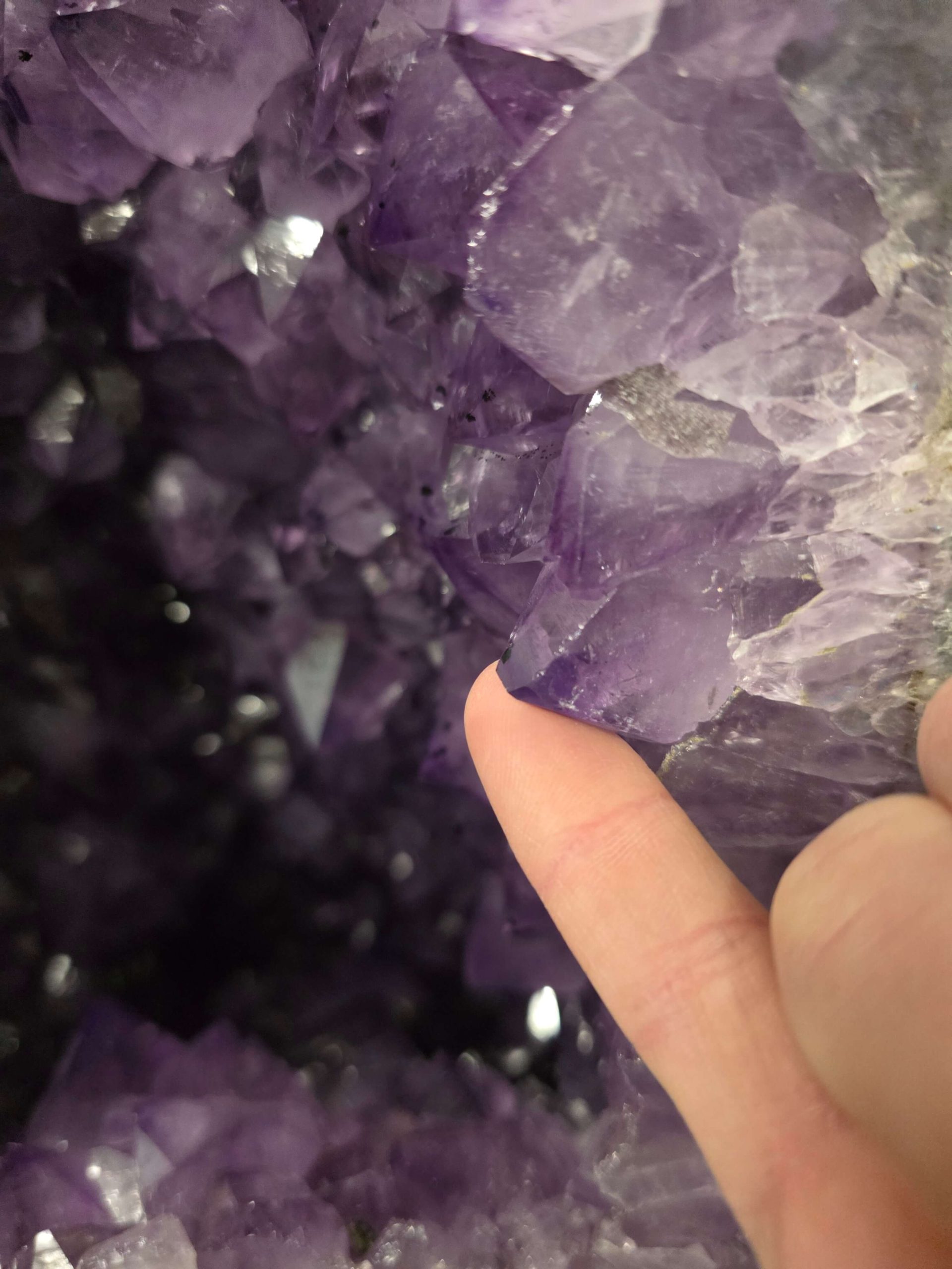 Amethyst Geode 1116 7-12