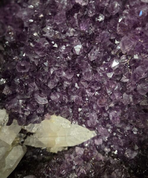 Tall Amethyst Crystal Geode 1118 Premium Queen Grade 26.88kg H70xW27xD20cm - Image 6