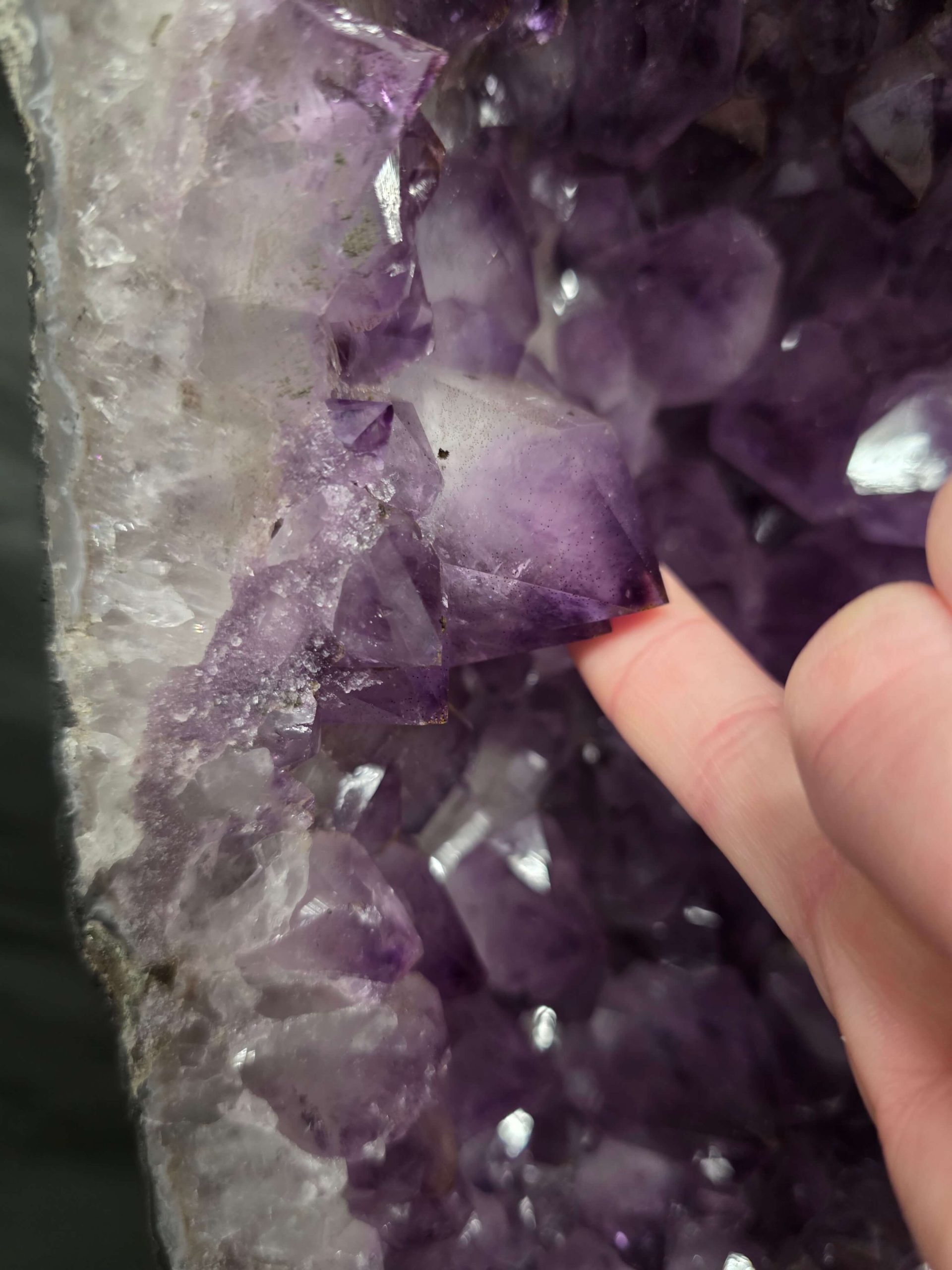 Tall Amethyst Crystal Geode 1120 Premium Queen Grade 26.10kg H72xW21xD17cm - Image 6