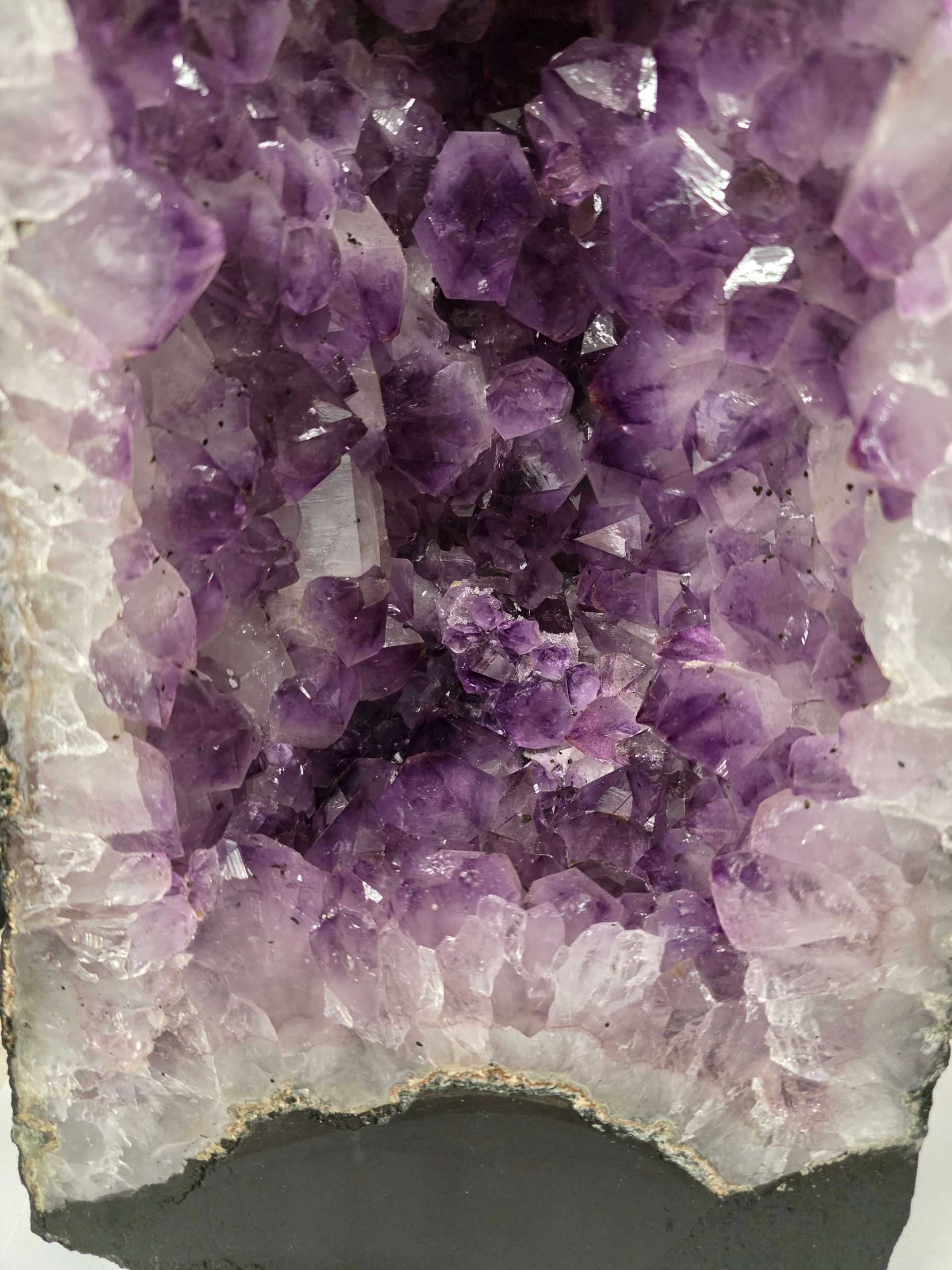 Tall Amethyst Crystal Geode 1120 Premium Queen Grade 26.10kg H72xW21xD17cm - Image 8