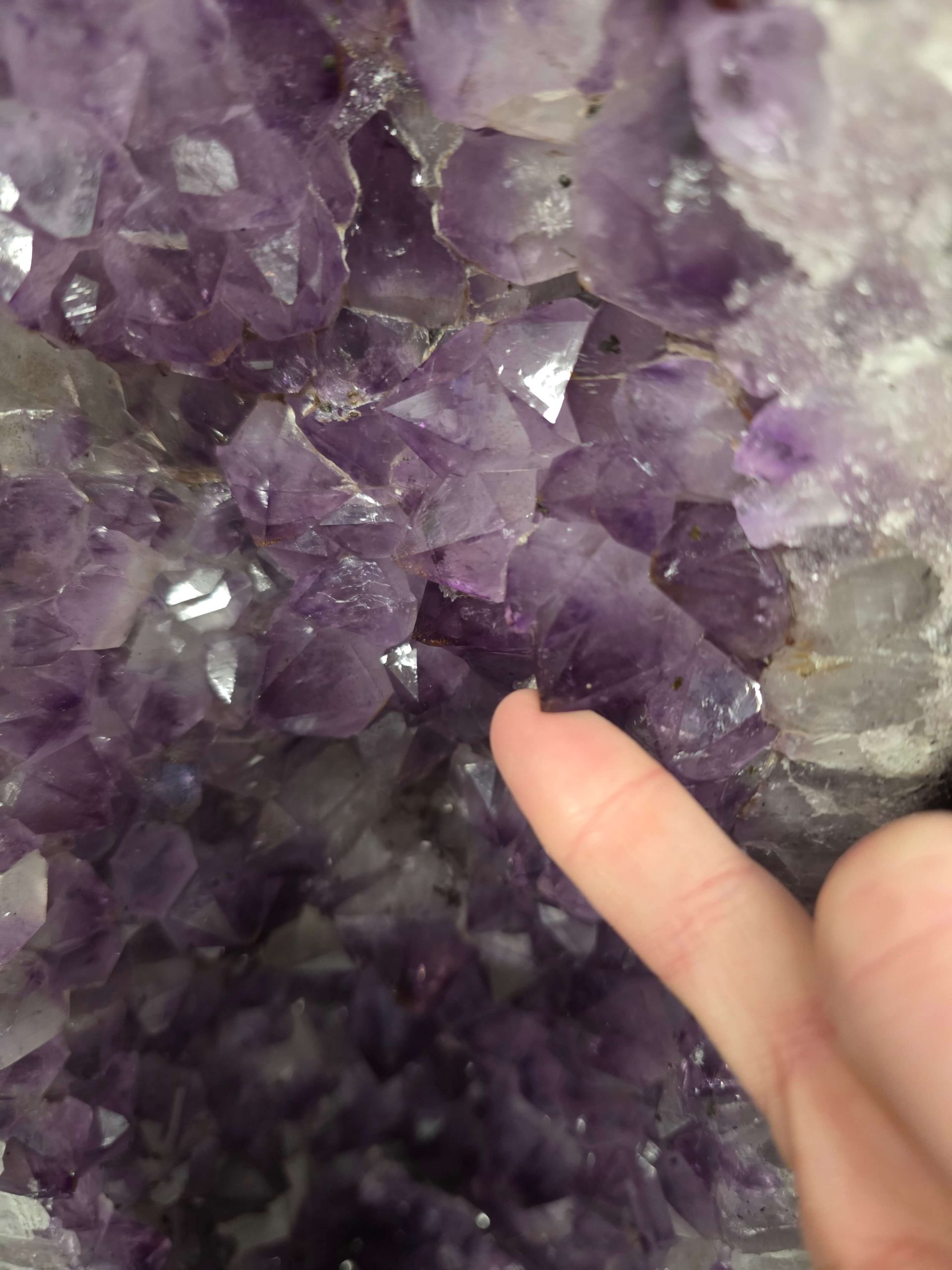 Tall Amethyst Crystal Geode 1120 Premium Queen Grade 26.10kg H72xW21xD17cm - Image 7
