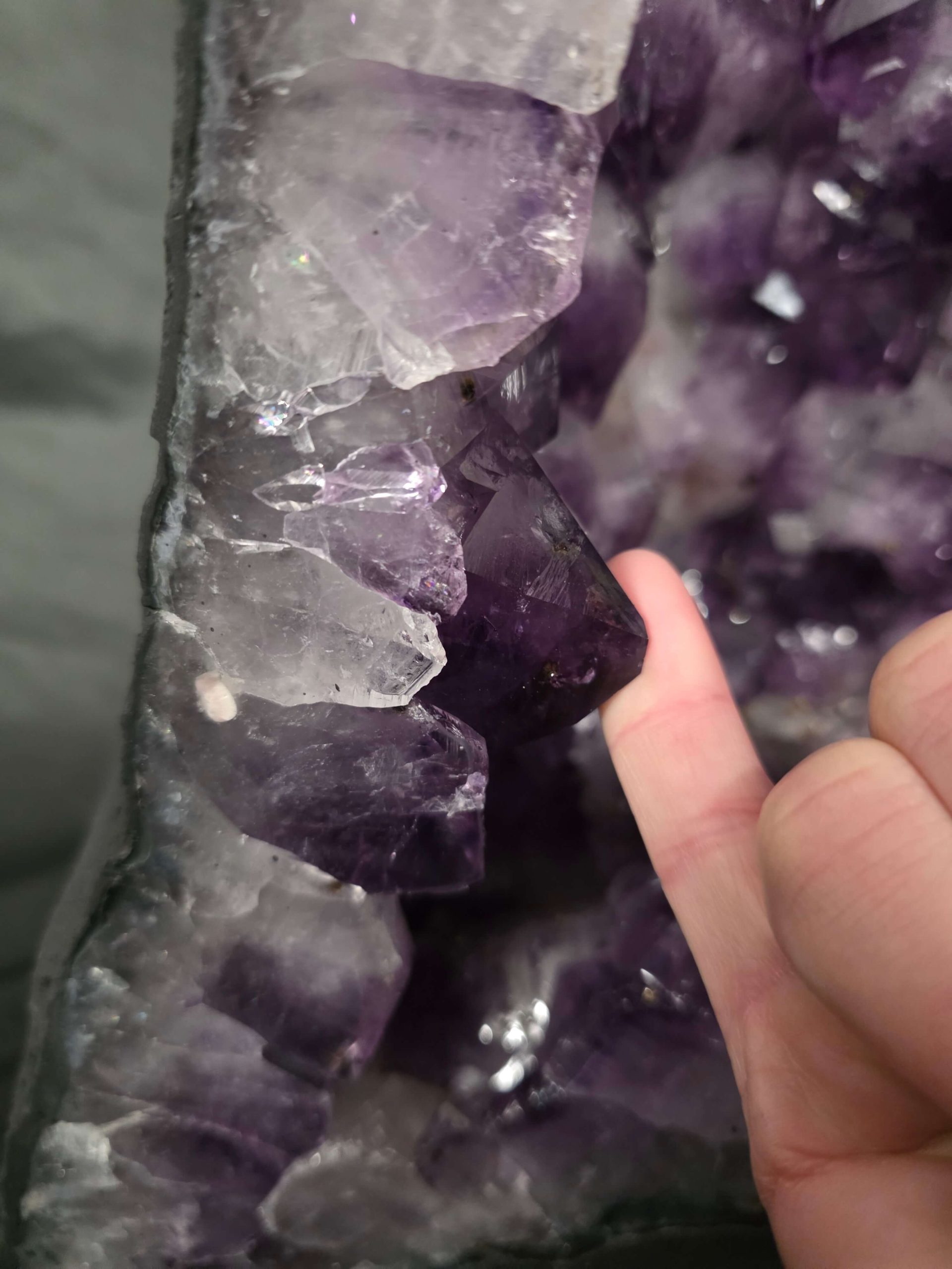 Amethyst Geode 1122 12-12 (8)