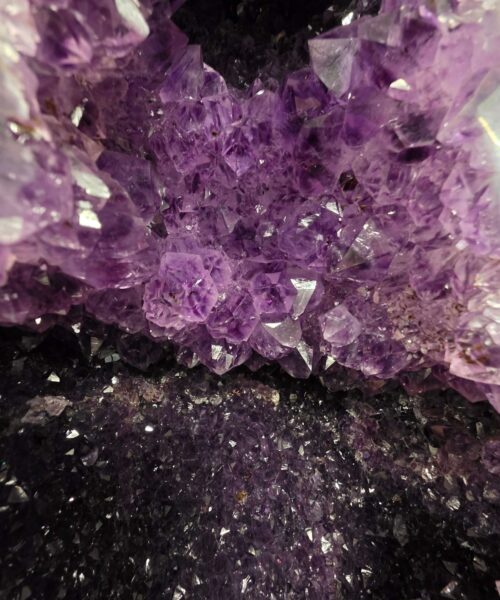 Tall Amethyst Crystal Geode 1123 Premium Queen Grade 37.16kg H68xW24xD18cm - Image 11