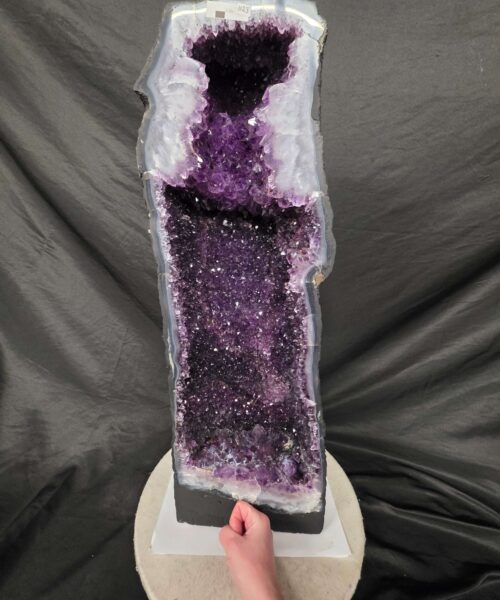 Tall Amethyst Crystal Geode 1123 Premium Queen Grade 37.16kg H68xW24xD18cm - Image 6