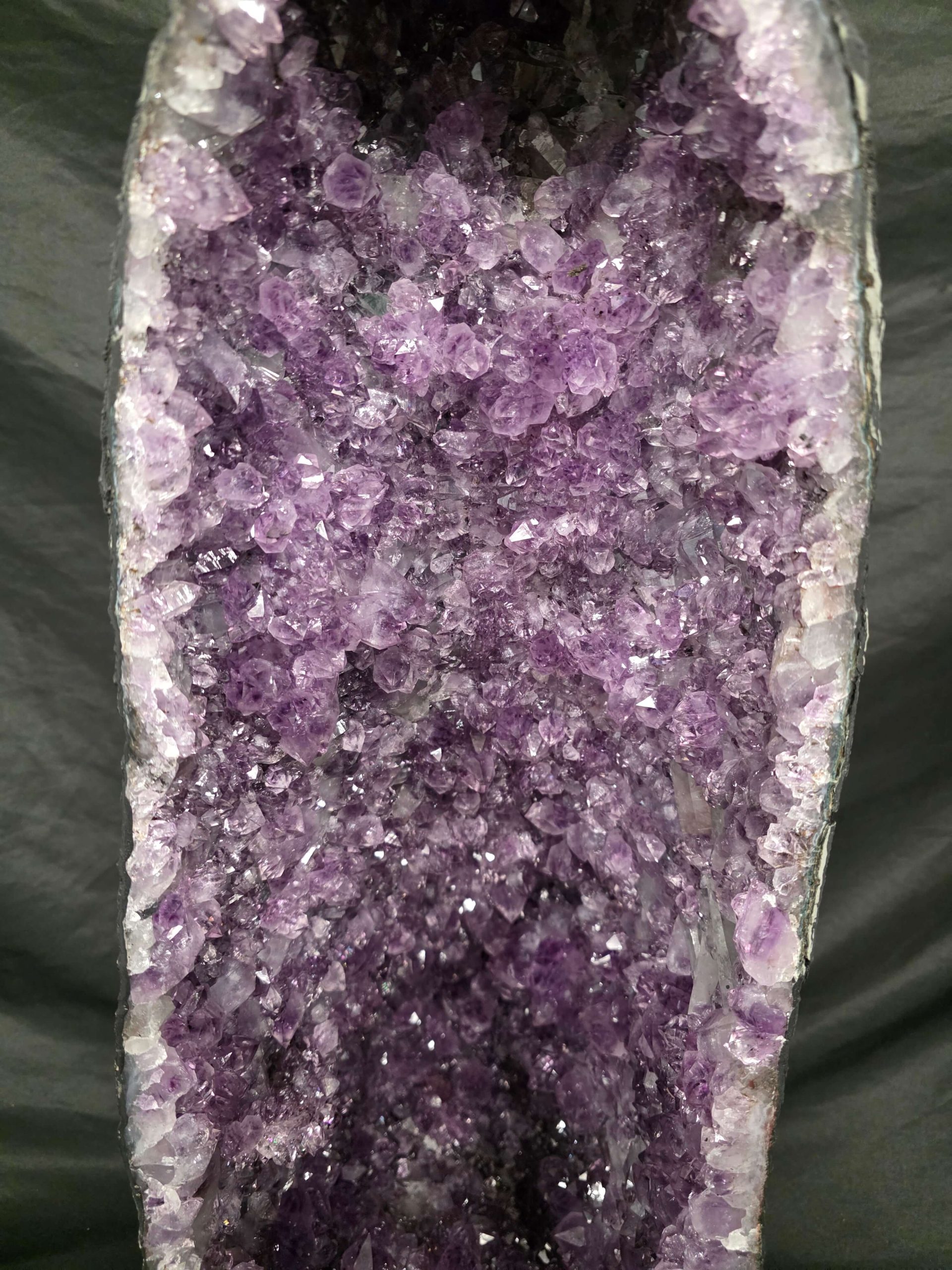 Amethyst Geode 1125 4-12