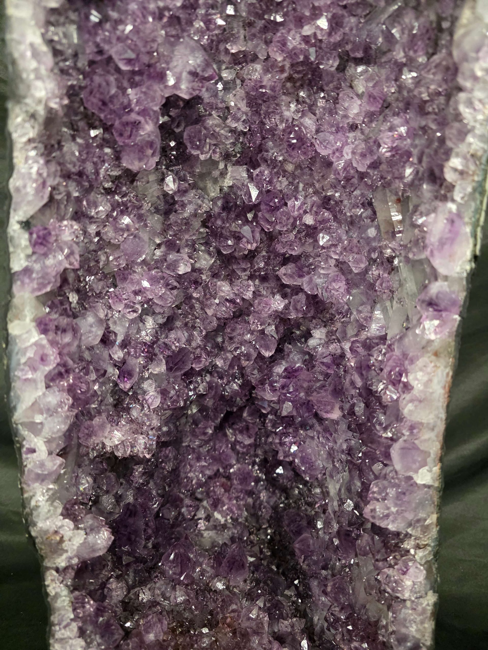 Amethyst Geode 1125 5-12