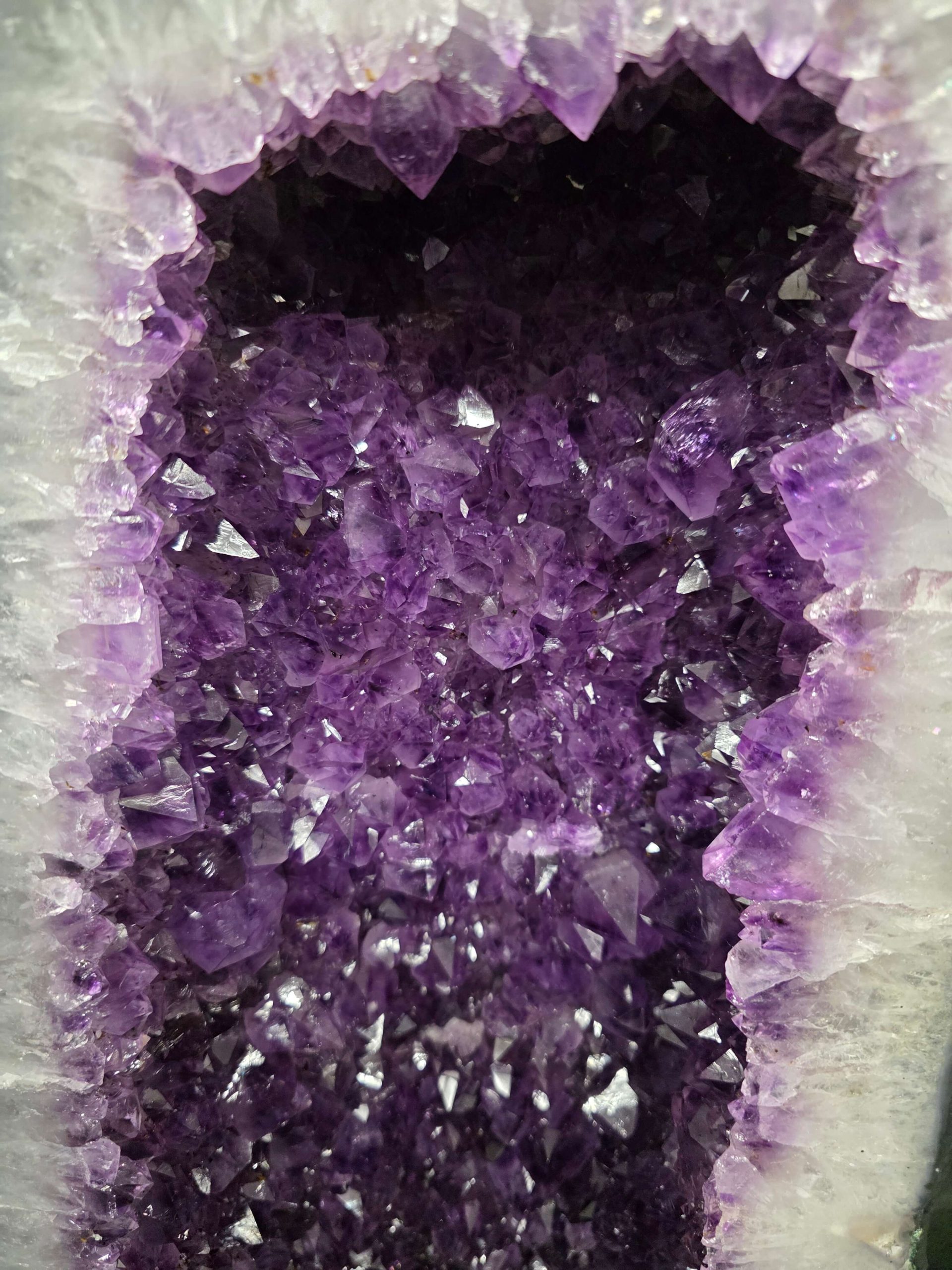 Amethyst Geode 1129 5-12