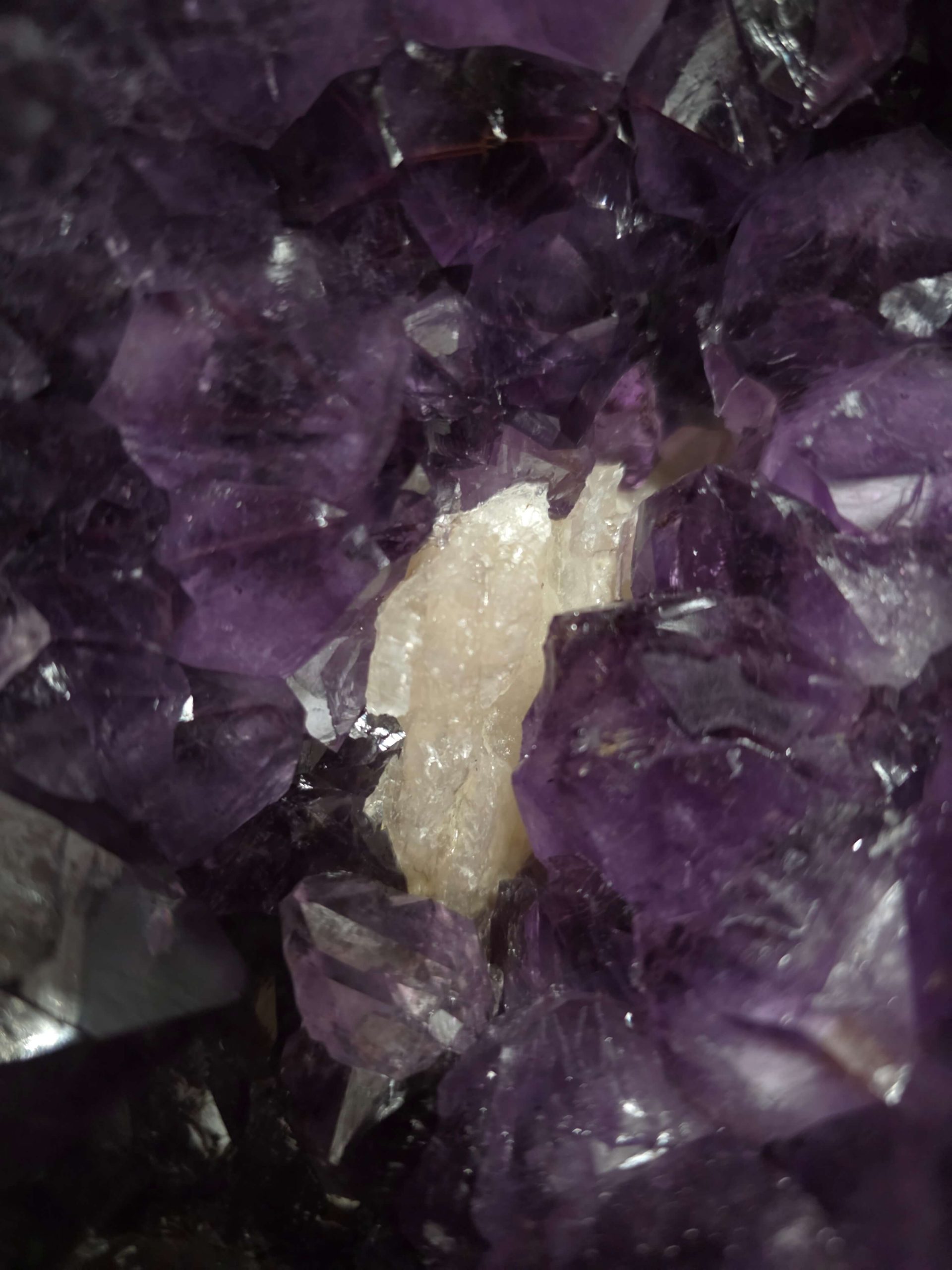 Amethyst Geode 1130 12-12
