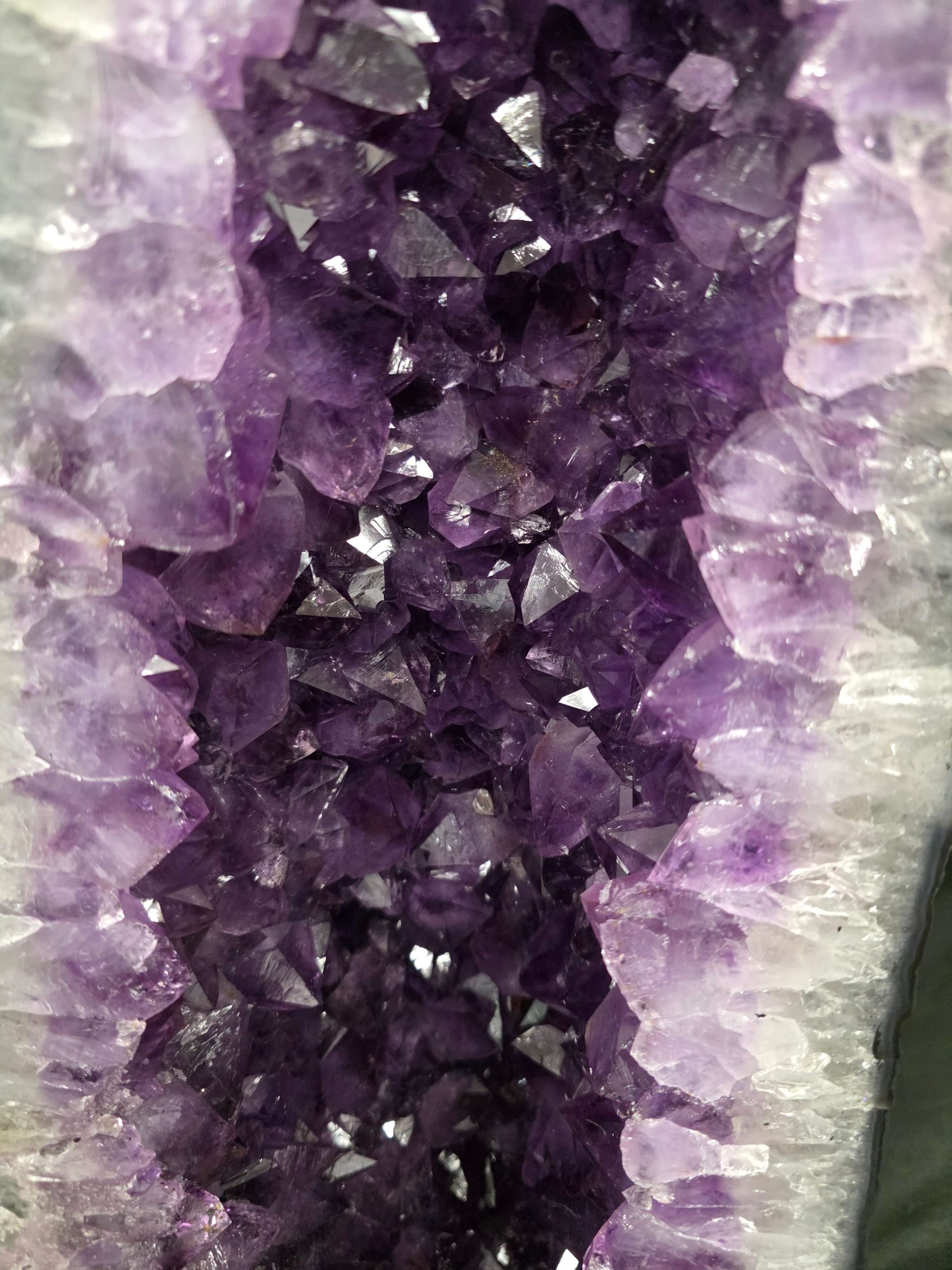 Amethyst Geode 1130 5-12