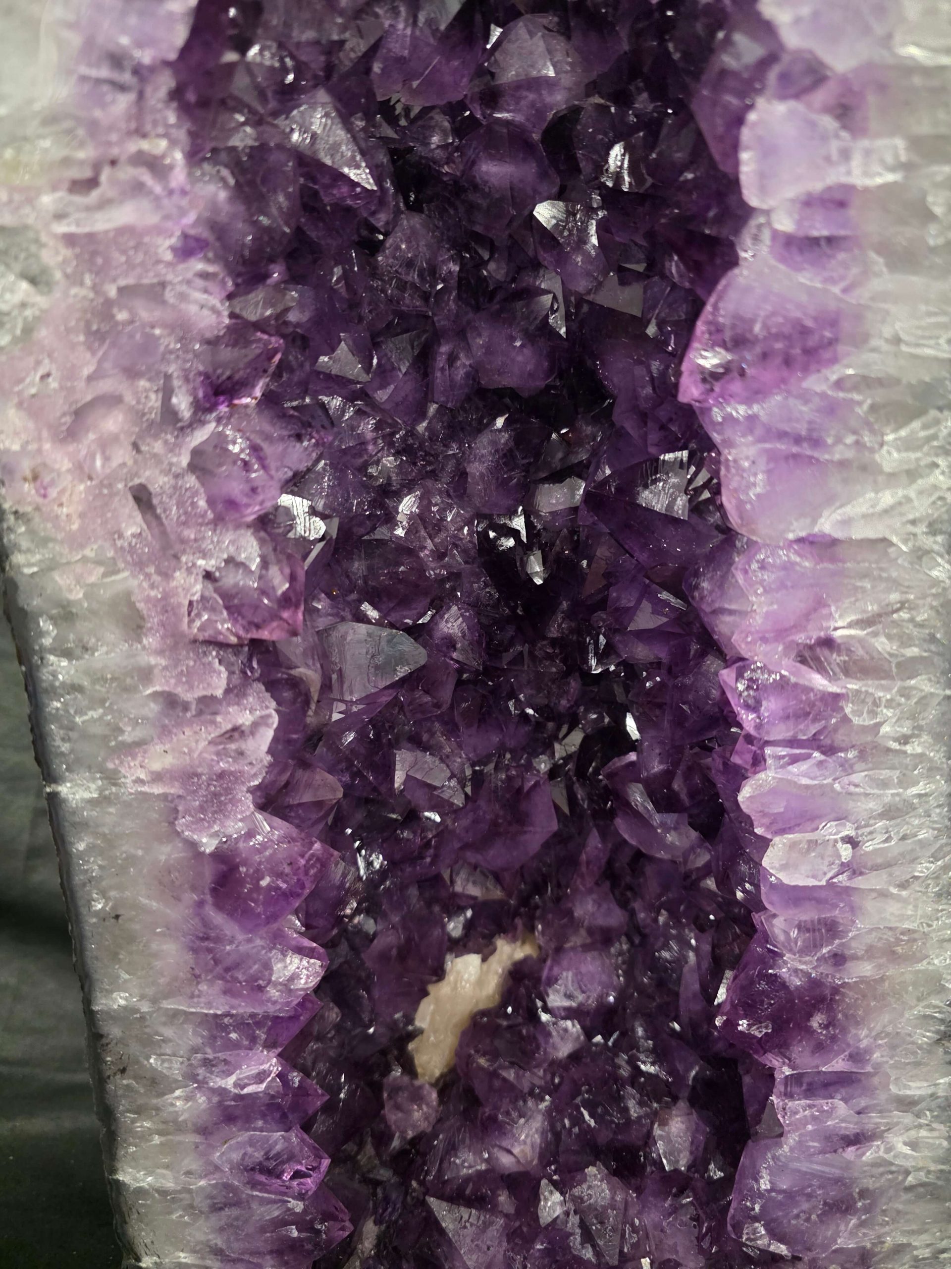 Amethyst Geode 1130 6-12