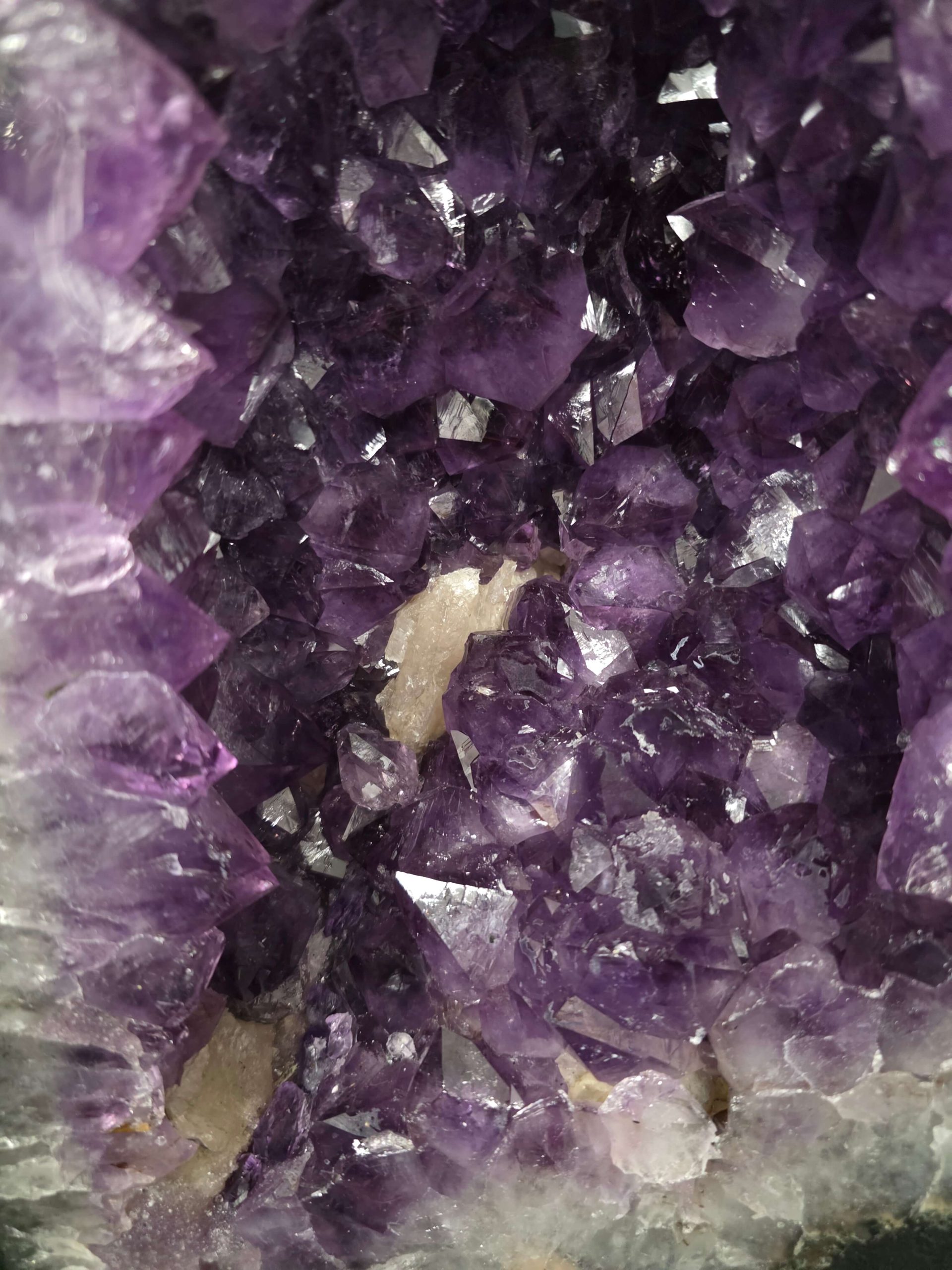 Amethyst Geode 1130 7-12