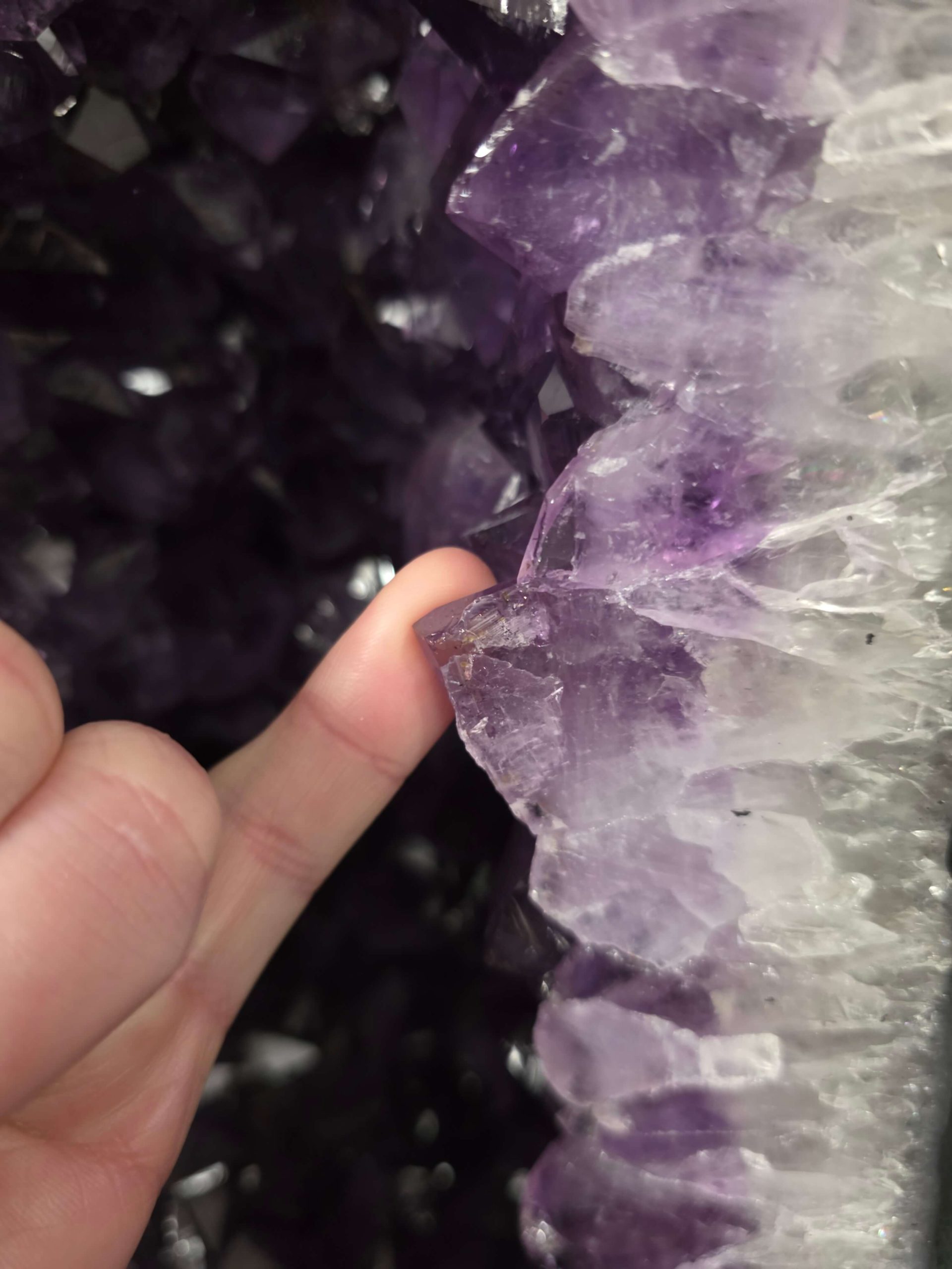 Amethyst Geode 1130 9-12