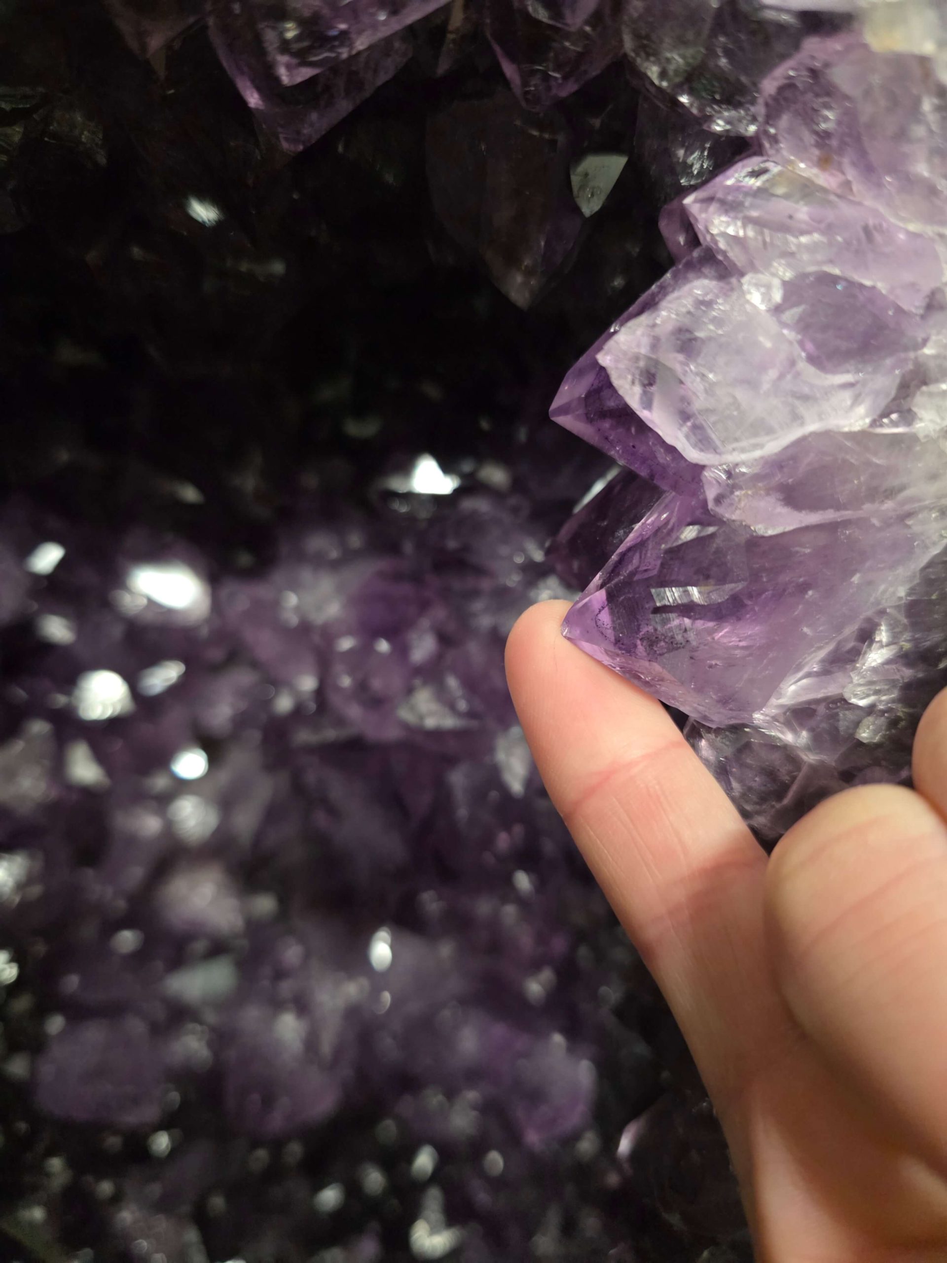 Amethyst Geode 1131 8-12