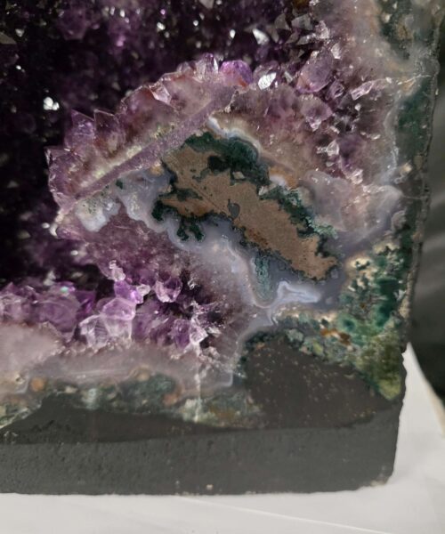 Tall Amethyst Crystal Geode 1135 Premium Queen Grade 41.98kg H74xW25xD19cm - Image 11
