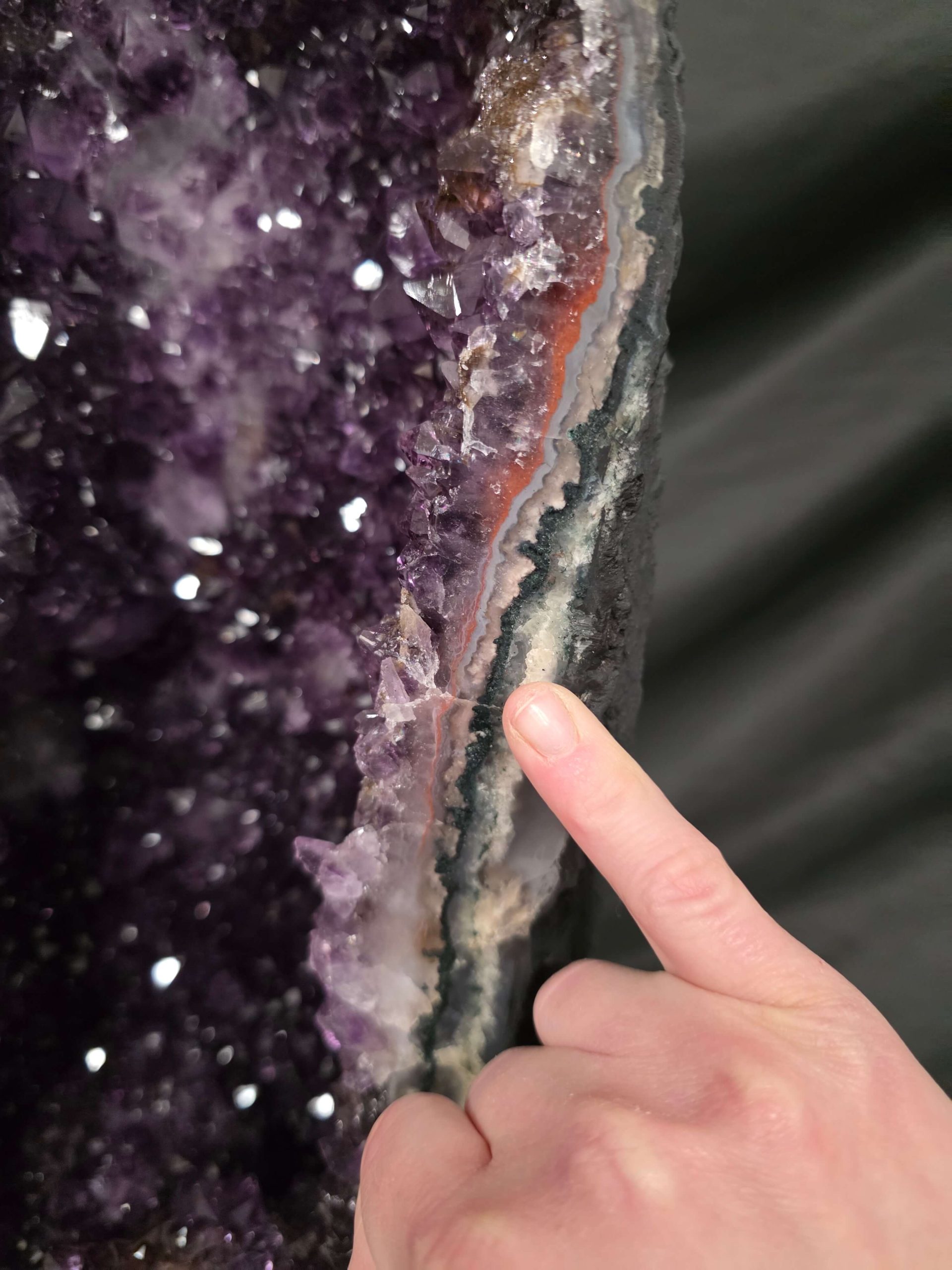Tall Amethyst Crystal Geode 1135 Premium Queen Grade 41.98kg H74xW25xD19cm - Image 8