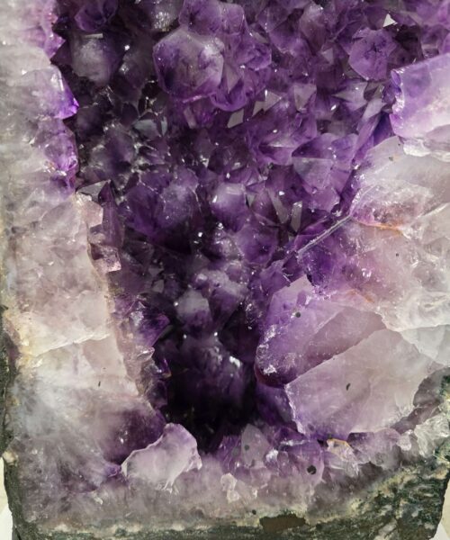 Very Tall Amethyst Crystal Geode 1140 Premium Queen Grade 34.1kg – H78xW21xD20cm - Image 12