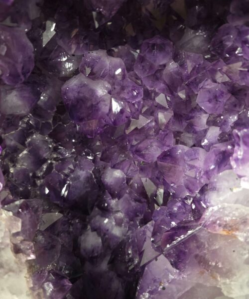 Very Tall Amethyst Crystal Geode 1140 Premium Queen Grade 34.1kg – H78xW21xD20cm - Image 9