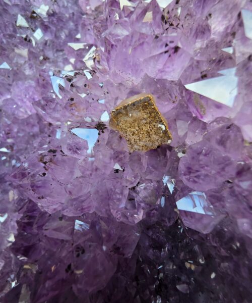 Very Tall Amethyst Crystal Geode 1138 Premium Queen Grade 50.06kg – H97xW23xD25cm - Image 11
