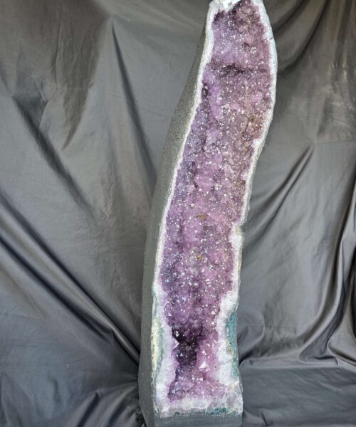Very Tall Amethyst Crystal Geode 1138 Premium Queen Grade 50.06kg – H97xW23xD25cm - Image 3